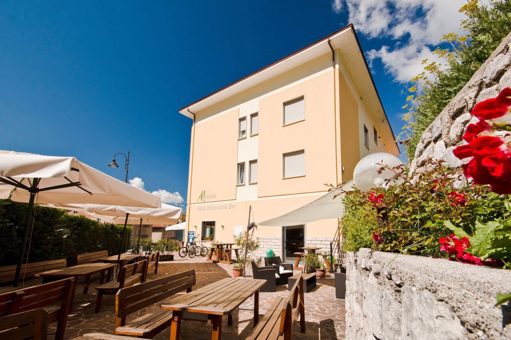 Hotel Martinelli Ronzo-Chienis Kültér fotó